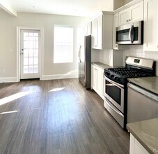 149 Cottage St, Unit 3 in Boston, MA - Building Photo - Building Photo