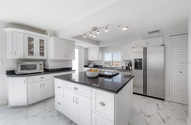 201 W Laurel St in Tampa, FL - Building Photo - Building Photo