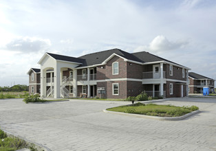 Red Oak Apartments Phase II in Brownsville, TX - Building Photo - Building Photo