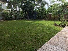 3937 Overlook Dr NE in St. Petersburg, FL - Building Photo - Building Photo