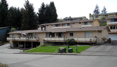 1442-1462 Rainier Dr in Fircrest, WA - Building Photo - Building Photo