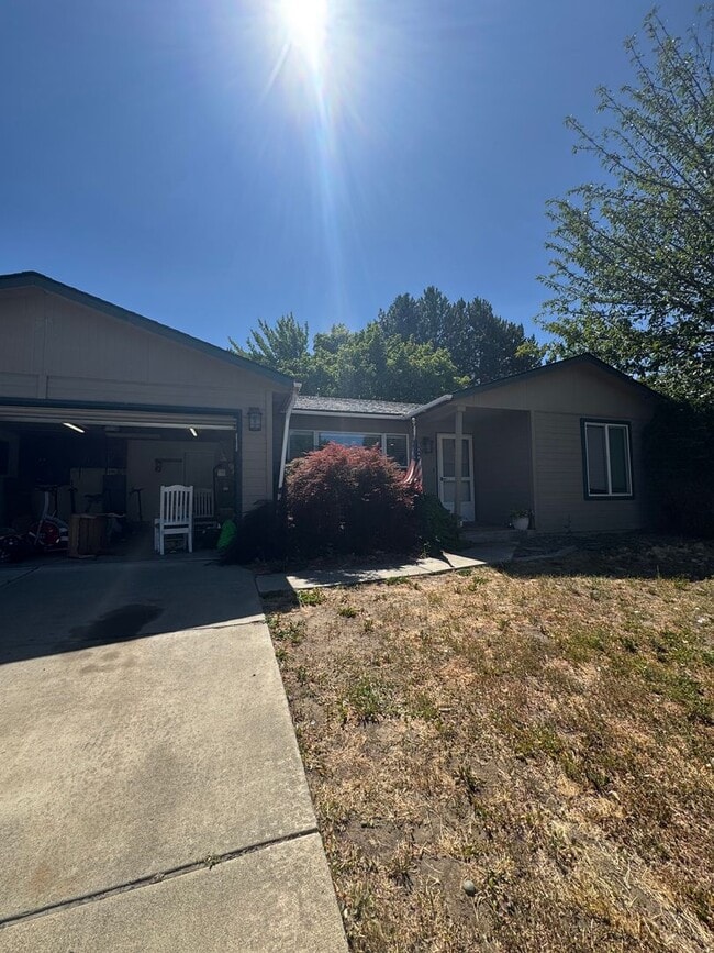property at 1909 Green Parks Dr