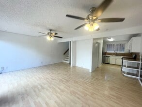 92-1046-1046 Kanehoa Loop in Kapolei, HI - Building Photo - Building Photo