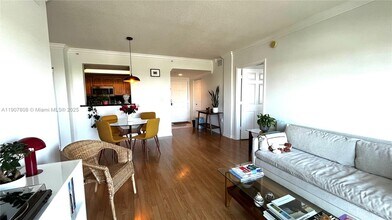 4242 NW 2nd St in Miami, FL - Building Photo - Building Photo