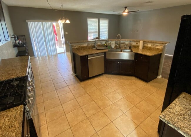 7919 Martinelli in San Antonio, TX - Building Photo - Building Photo