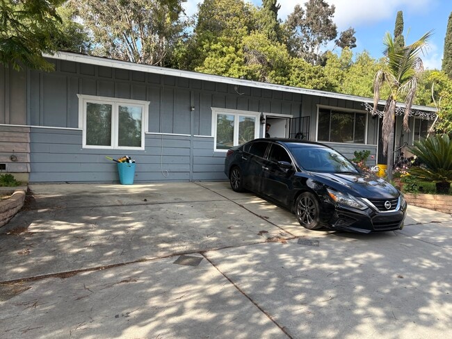 property at 315 Hillside Ct