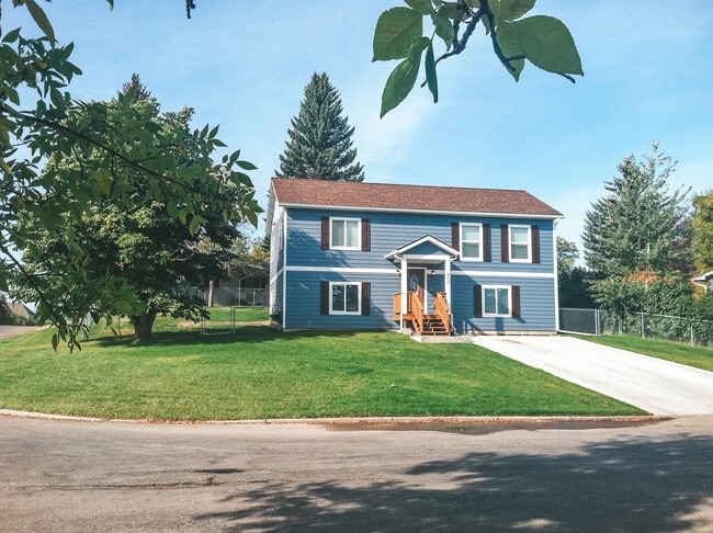 202 Farview Dr, Unit B