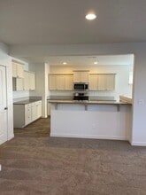 2483 NW Jackpine Ln in Redmond, OR - Building Photo - Building Photo