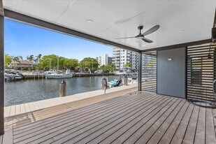 3786 NE 167th St in North Miami Beach, FL - Building Photo