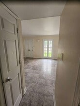 3729 Bunker Hill Dr in Metairie, LA - Foto de edificio - Building Photo