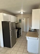 380 Erb St. W in Waterloo, ON - Building Photo - Building Photo