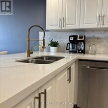 236 Albion Rd in Toronto, ON - Building Photo - Building Photo