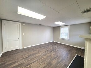 3810 Plainview Rd in Charlotte, NC - Building Photo - Building Photo