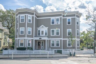 1590 Cambridge St in Cambridge, MA - Building Photo - Building Photo