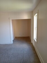 2517 W Garfield Ave-Unit -Lower in Milwaukee, WI - Building Photo - Building Photo