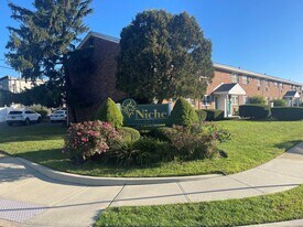 The Niche at 7th Street Gardens Apartments