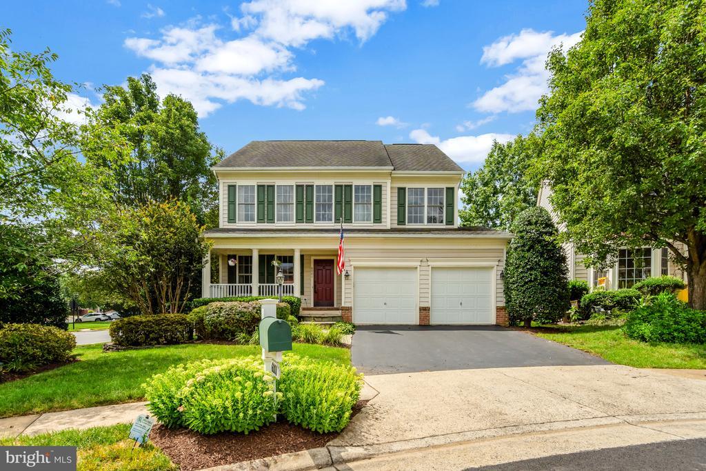 6001 Alderdale Pl in Haymarket, VA - Building Photo