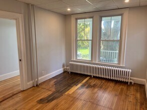 34 Birch St in Biddeford, ME - Foto de edificio - Building Photo