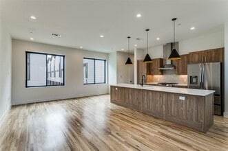 5609 Live Oak St in Dallas, TX - Building Photo - Building Photo