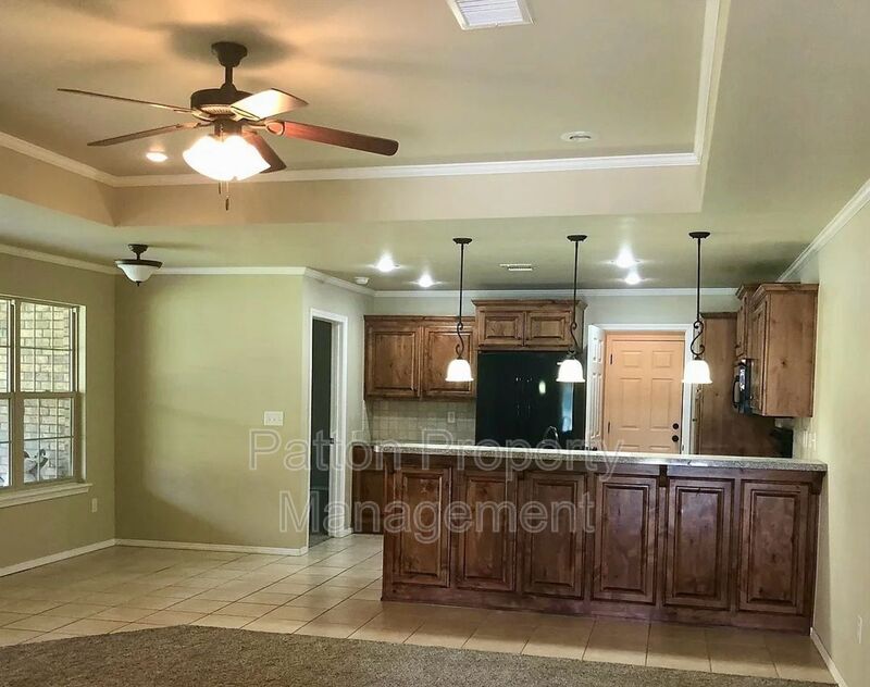 6809 Nick St in Amarillo, TX - Foto de edificio