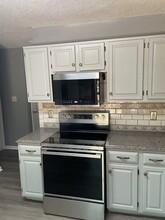 11901 Henderson Hill Rd in Huntersville, NC - Building Photo - Building Photo