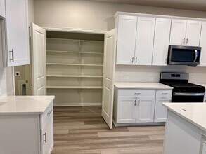 2234 Clf Spgs Dr in Heartland, TX - Building Photo - Building Photo