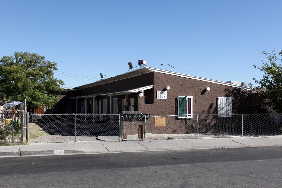 Six Plex in North Las Vegas, NV - Building Photo