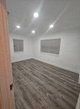 425 NE 109th St in Miami, FL - Foto de edificio - Building Photo