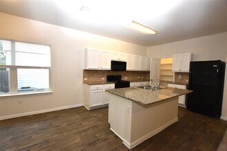 261 Coleto Crk Lp in Kyle, TX - Building Photo - Building Photo