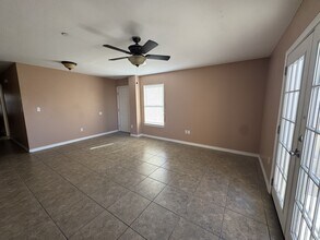4721 Pistolero Ln in El Paso, TX - Building Photo - Building Photo