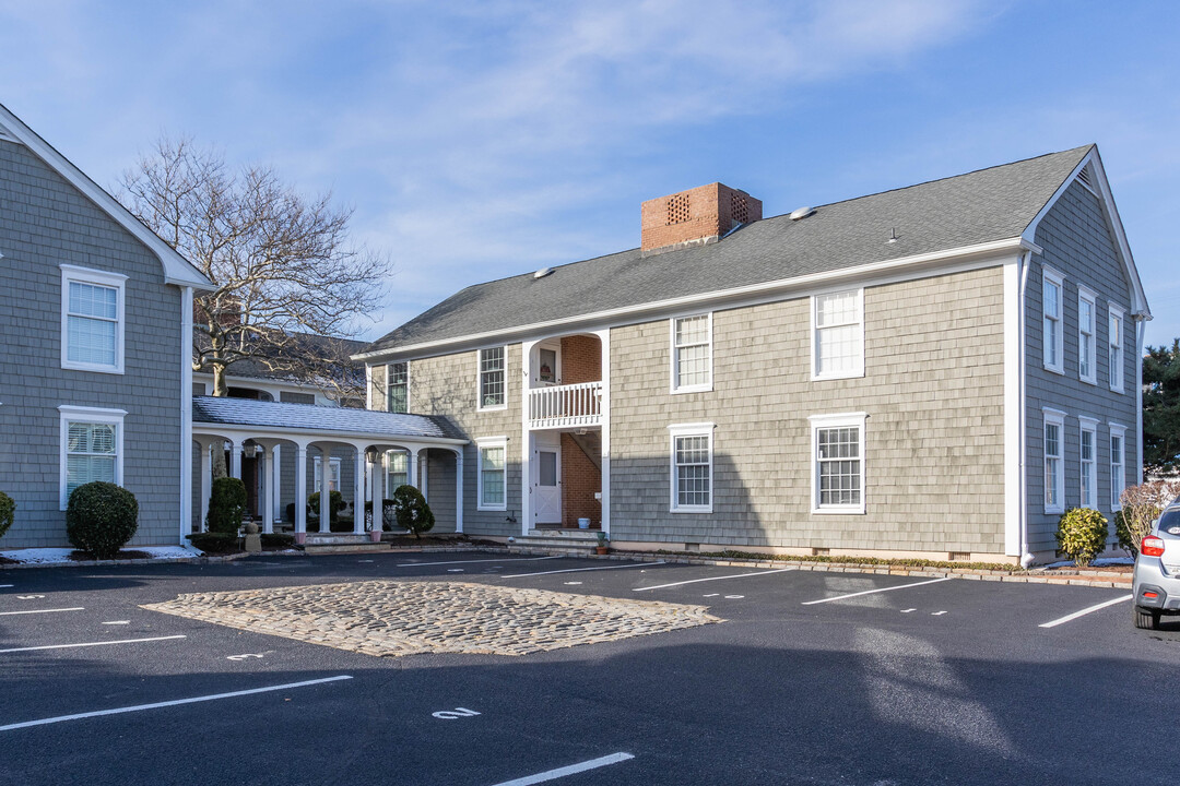 21 Mount St in Bay Head, NJ - Building Photo