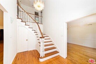 661 Warner Ave in Los Angeles, CA - Building Photo - Building Photo