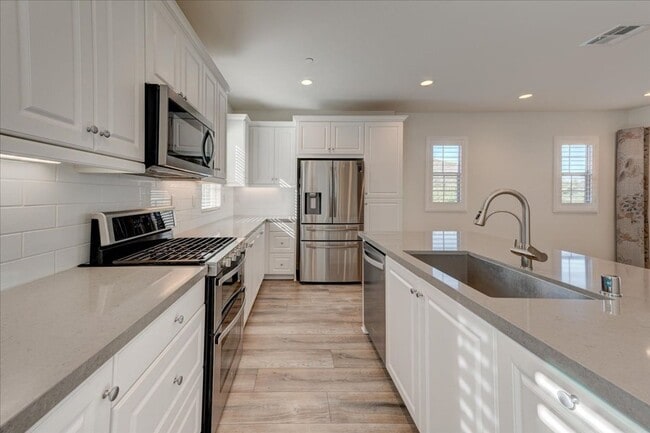 property at 946 Blackstone Dr