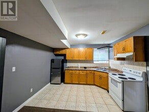 17 Kelly Ct in Guelph, ON - Building Photo - Building Photo