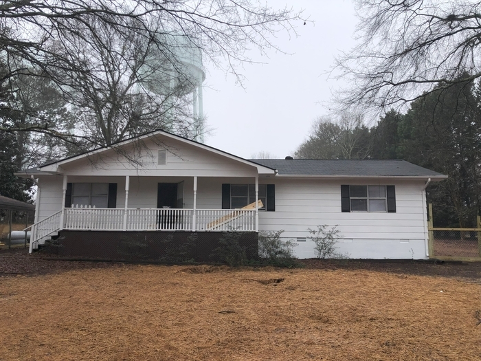 3731 Mars Hill Rd in Watkinsville, GA - Building Photo