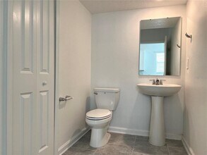 7564 Stone Crk Trl in Kissimmee, FL - Building Photo - Building Photo