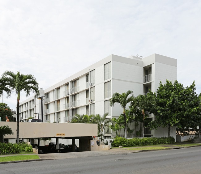 Waialae Place in Honolulu, HI - Building Photo - Building Photo