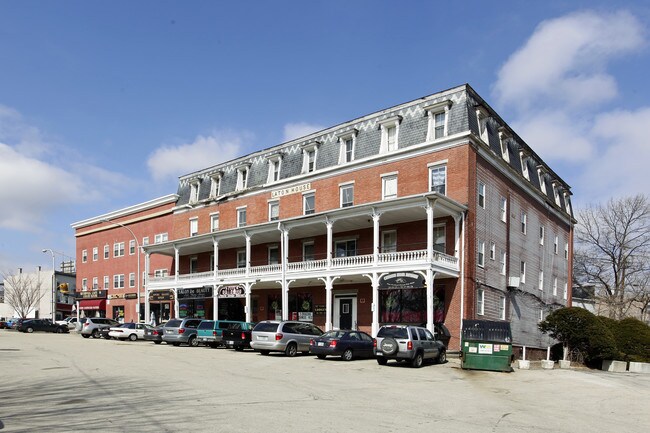 28 Railroad Sq in Nashua, NH - Building Photo - Building Photo
