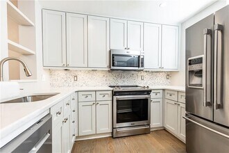 3501 Roswell Rd NE in Atlanta, GA - Building Photo - Building Photo