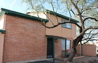 3237 E Water St in Tucson, AZ - Building Photo