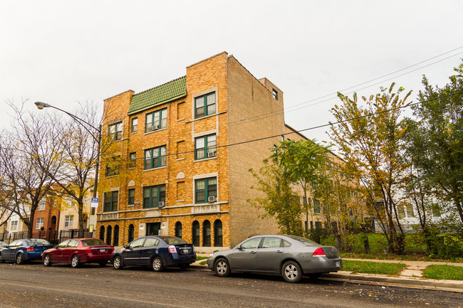 5808 W Lake St in Chicago, IL - Building Photo - Building Photo