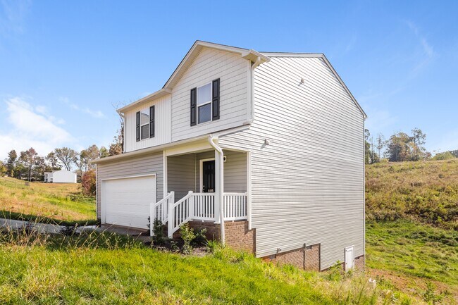 6405 Century Ln in Thomasville, NC - Foto de edificio - Building Photo