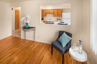 Muskegon Townhouses in Muskegon, MI - Building Photo - Building Photo