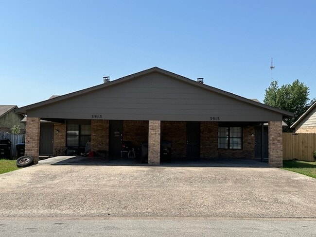 property at 3913 Peperport Dr