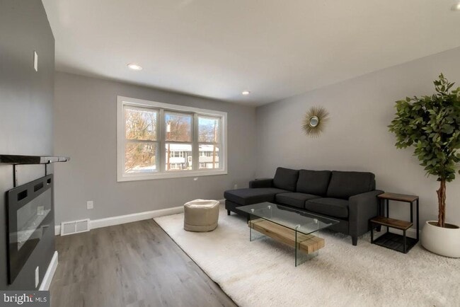 502 Bloomfield Dr in Mount Holly, NJ - Building Photo - Building Photo