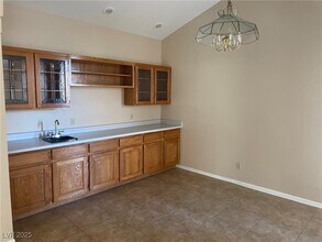814 Sea Pines Ln in Las Vegas, NV - Building Photo - Building Photo