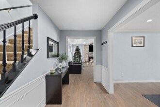 827 Thicket Ln in Houston, TX - Foto de edificio - Building Photo