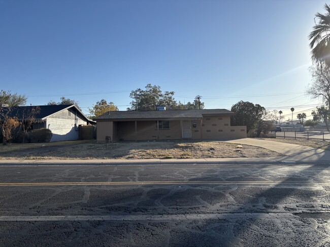 12201 N 25th Ave in Phoenix, AZ - Building Photo - Building Photo