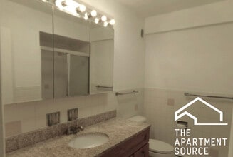 8644 Skokie Blvd in Skokie, IL - Building Photo - Building Photo