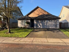 4028 NE 166th Ave in Vancouver, WA - Building Photo